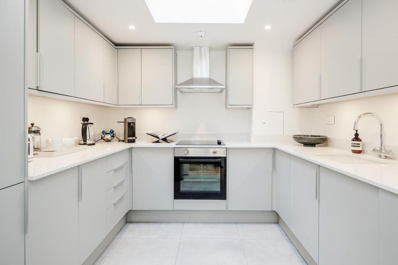 Casa de férias Luxury Mayfair Townhouse With A/c 3br 3ba *