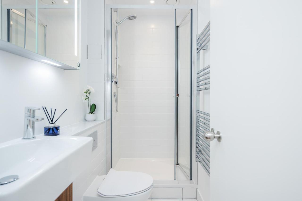 Casa de férias Luxury Mayfair Townhouse With A/c 3br 3ba *